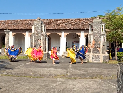 ¡Vení a vivir el folklore con sabor nica!